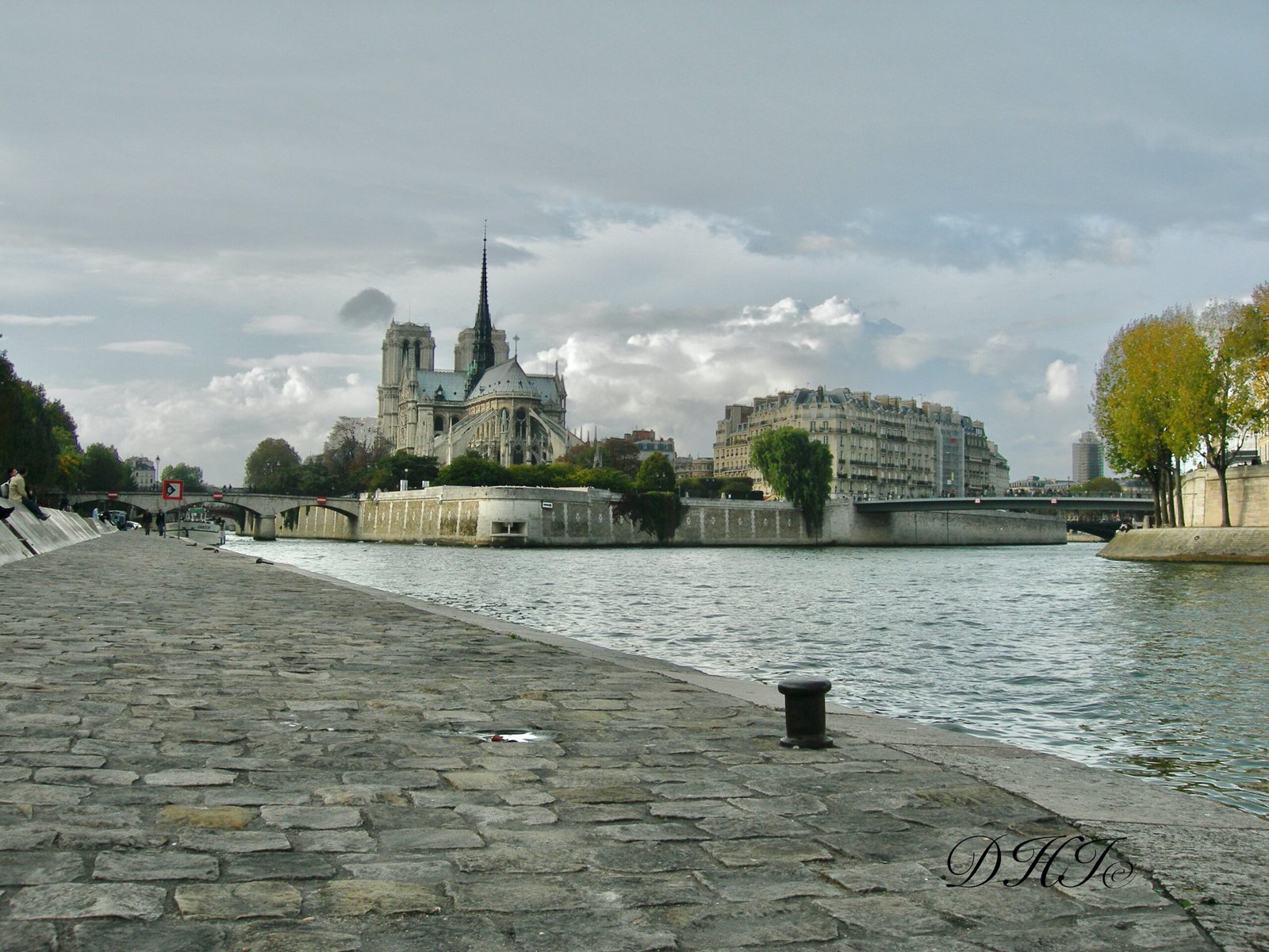 Images - 220 sur 14225