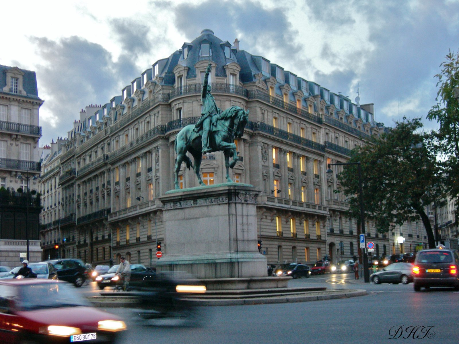 Images - 233 sur 14225