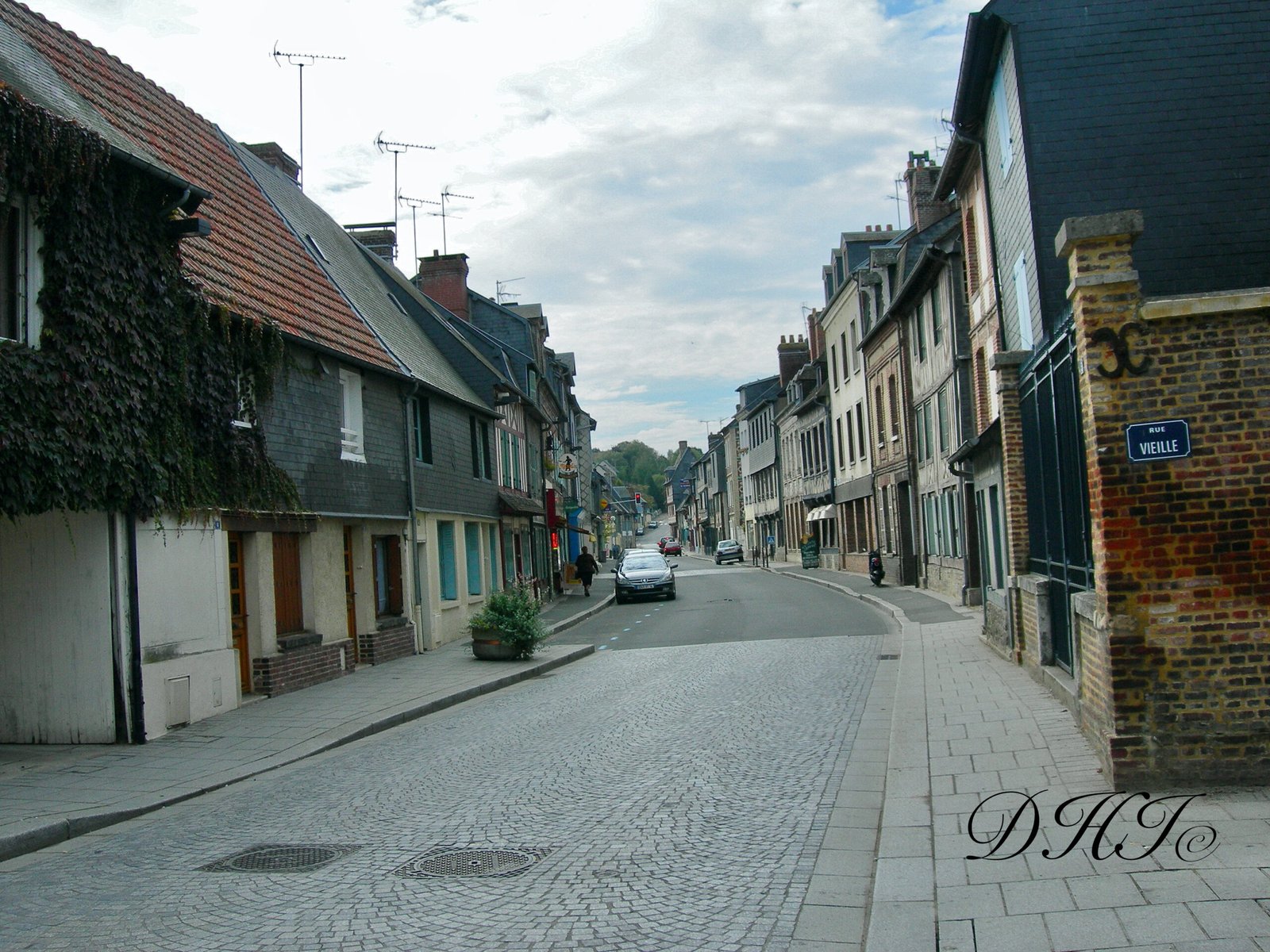 Images - 42 sur 14225